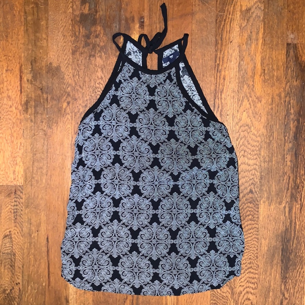 Size small GAP top